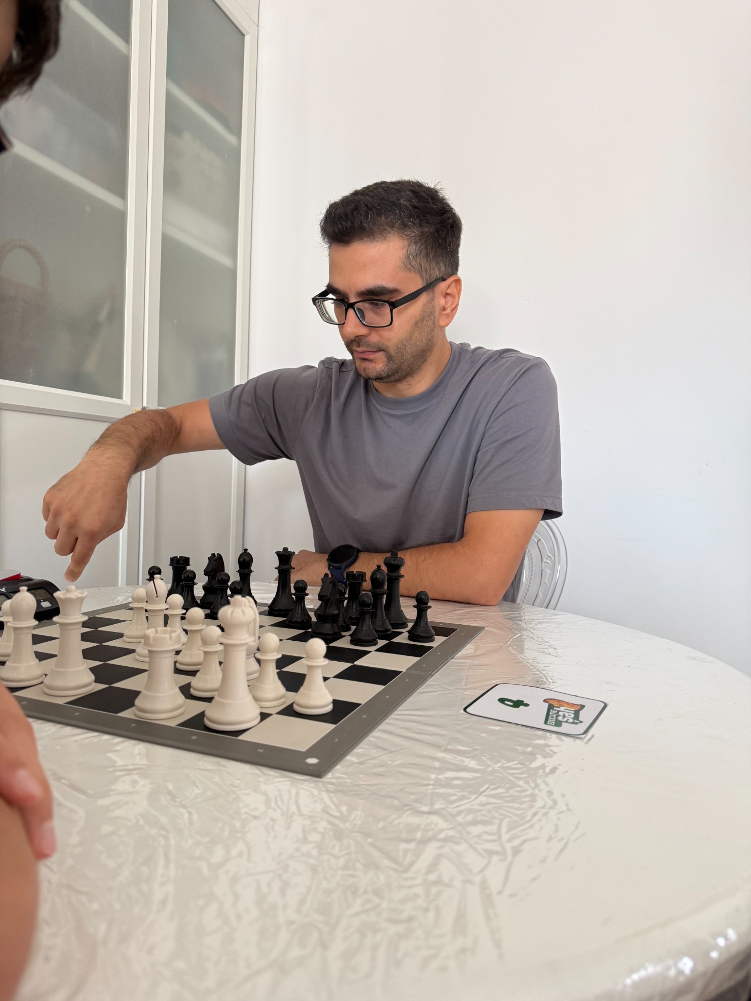 Partidă amicală în comunitate